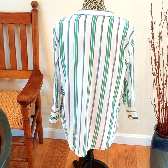 Velvet Heart Rayon Blouse w/Crisscross Front and Longer Back, Size: Medium NWOT - Picture 4 of 7